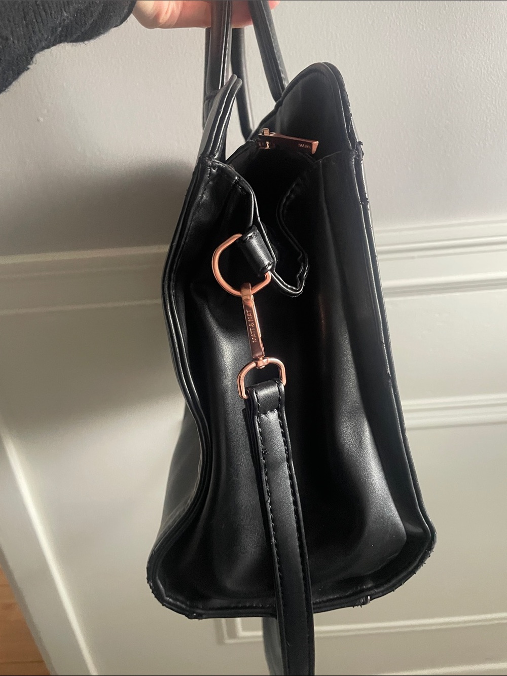 Matt & Nat smooth vegan leather Satchel bag - Picture 3 of 16